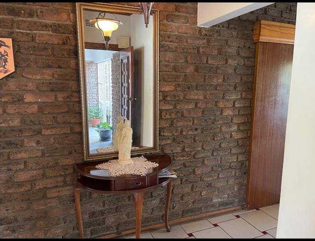 3 BEDROOM HOUSE FOR SALE IN VANDERBIJLPARK SE 2